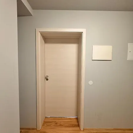 Apartament Zimmervermietung Donea